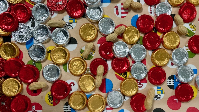Schokolade auf Untergrund mit Schweizer Kantonswappen