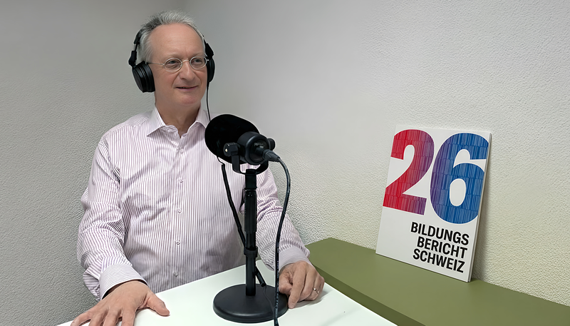 Stefan C. Wolter dans le studio de podcast